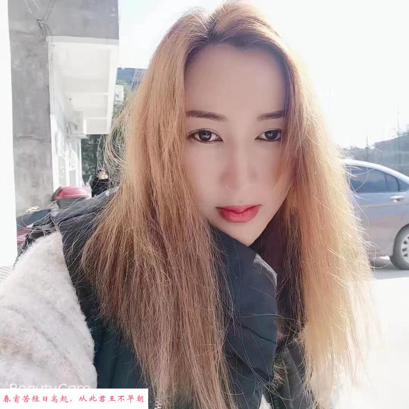 风骚轻熟大胸妹子 第1张