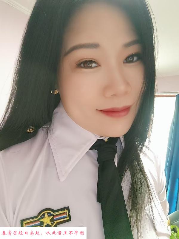 虹口风骚御姐蓝色 第2张