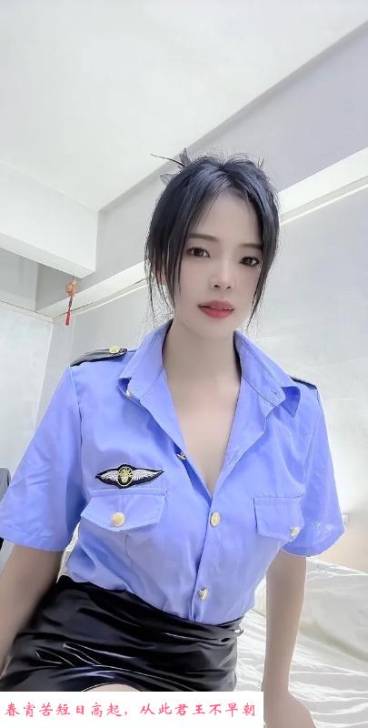 制服诱惑小骚货欣欣 第3张