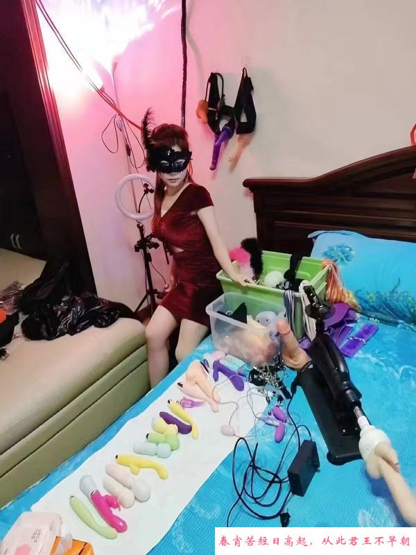 服务女M安娜 第1张