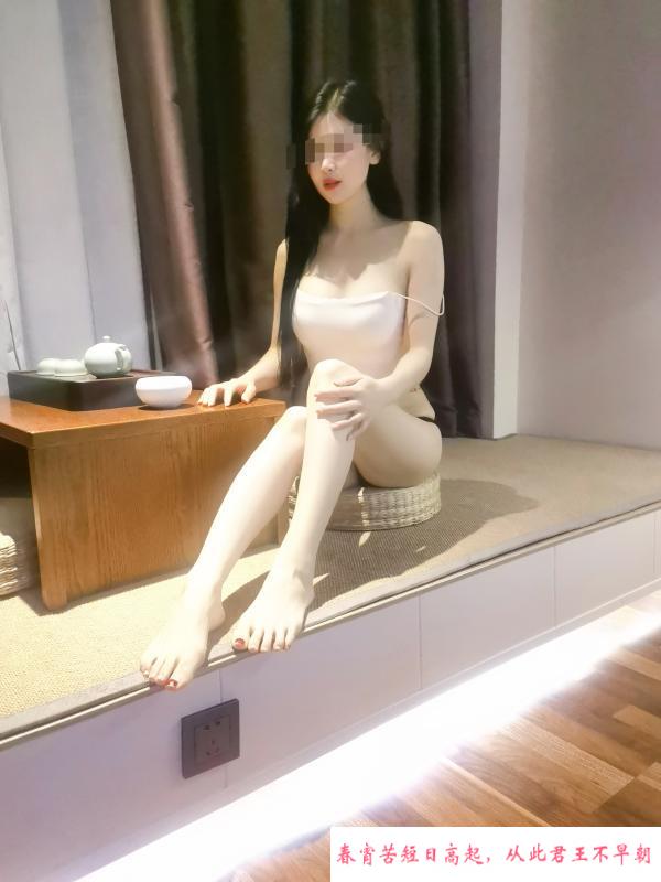 皮肤身材好的美女姐姐 第2张