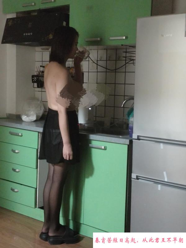瘦小温柔少妇 第1张