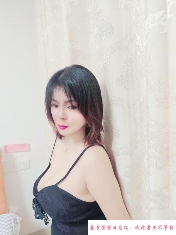 丰腴大奶子姐姐 第1张