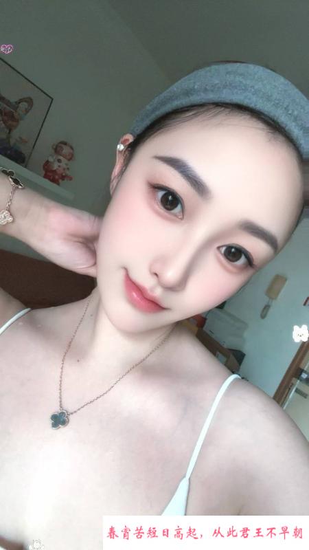 胸大皮肤白茶茶老师 第3张