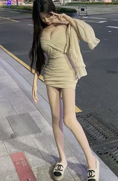 水嫩玲珑的大美女腿长胸大，穴嫩汁多逼紧温柔可爱 第2张