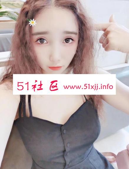 妹子，长得很像维吾尔族 第1张