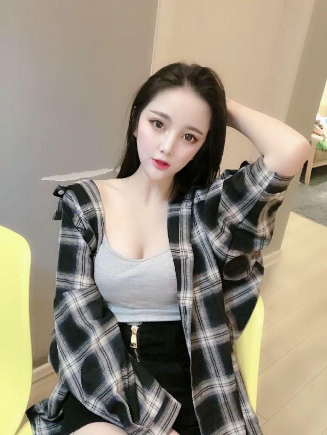 气质美女超嗨 第1张