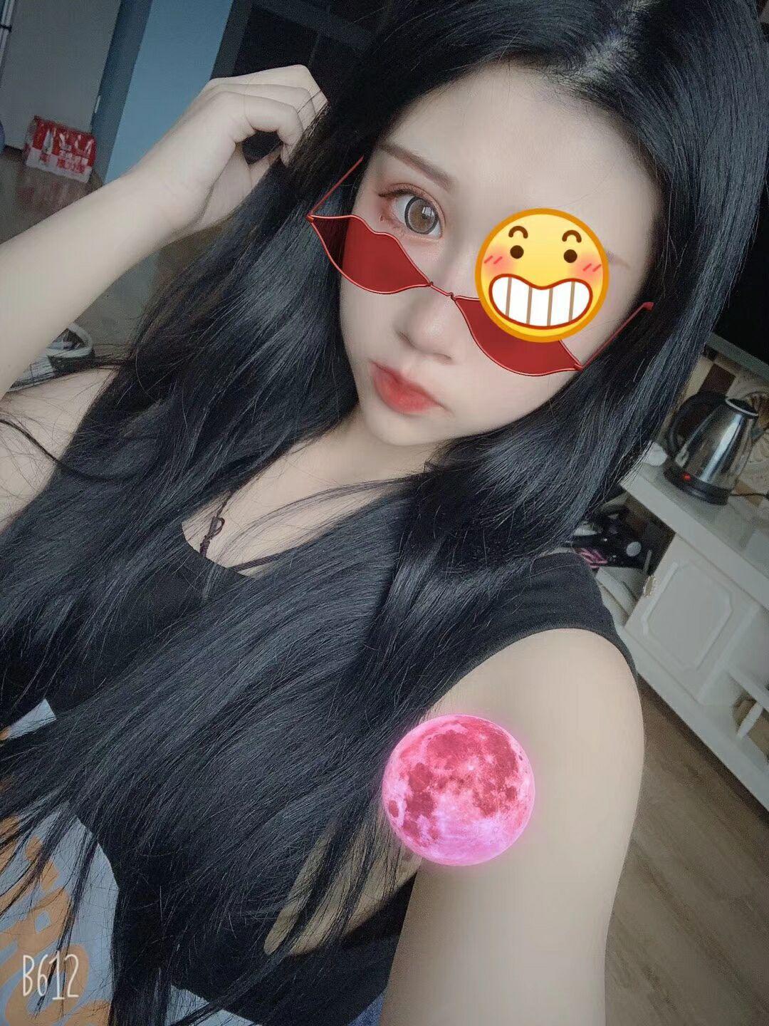 丝袜制服诱惑，体验锦华万达168温柔小嫩妹 第2张