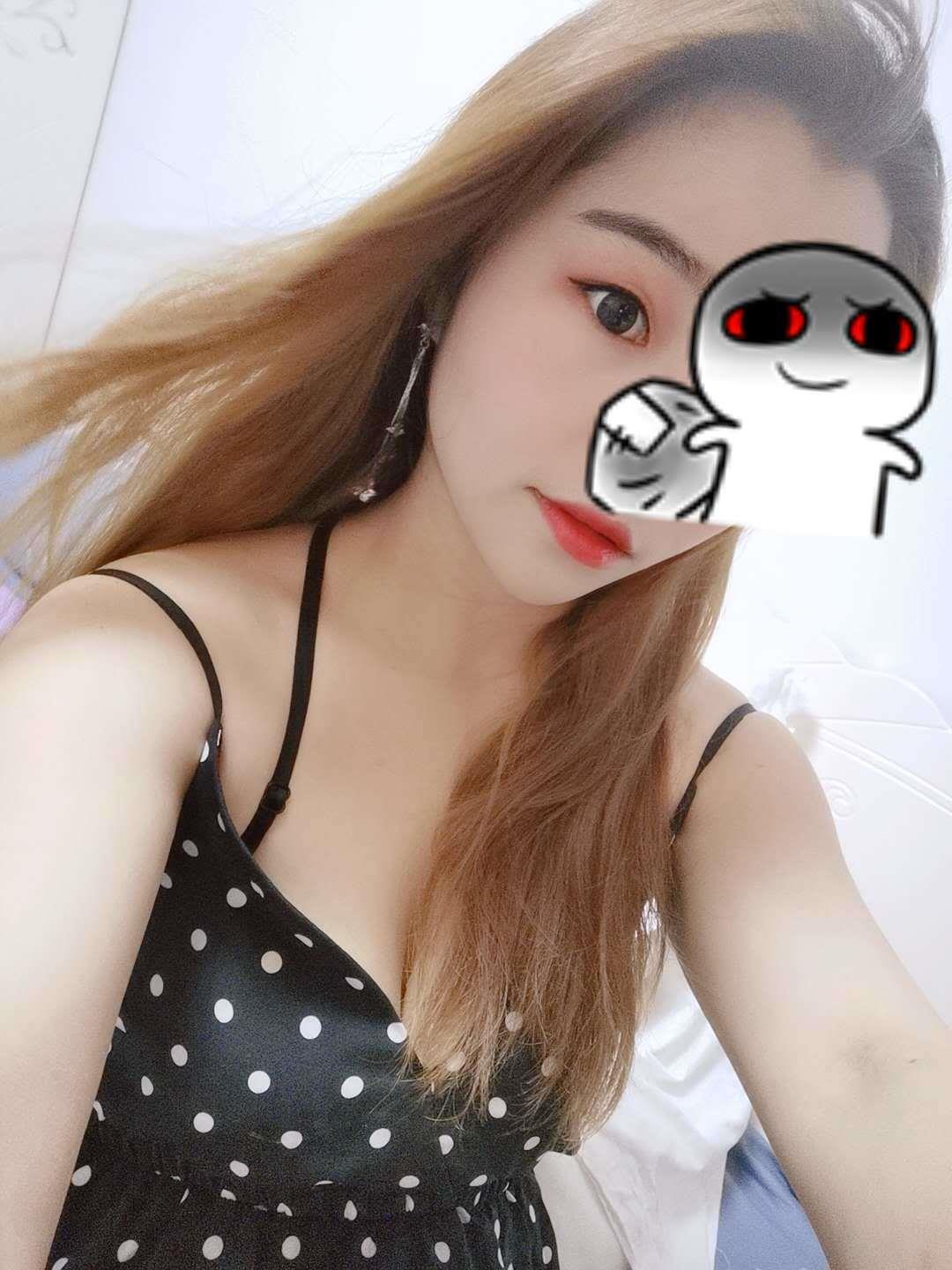 贵阳会展城让人爽翻的漂亮妹子 第1张