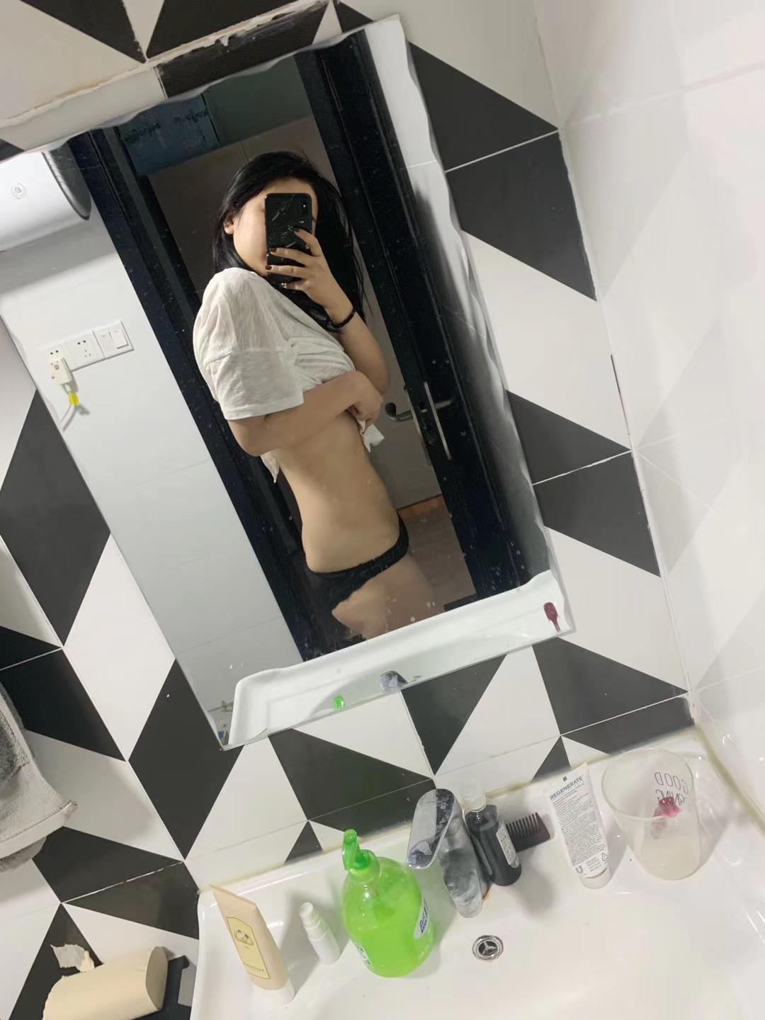 南京浦口兼职妹子大白,活好很爽 第2张