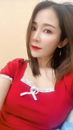 2020年11月4佳佳美女回来了约了一炮 第1张