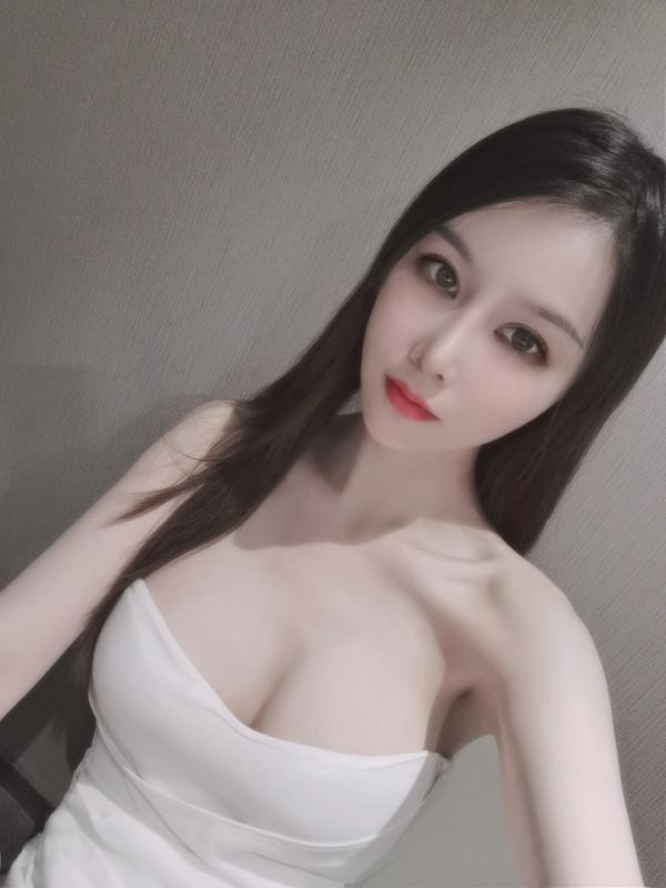 胸大高挑兼职小妹纸 第1张