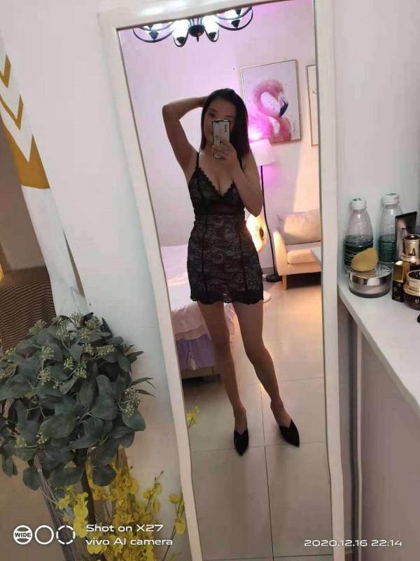 大新地铁站少妇玥玥 第2张