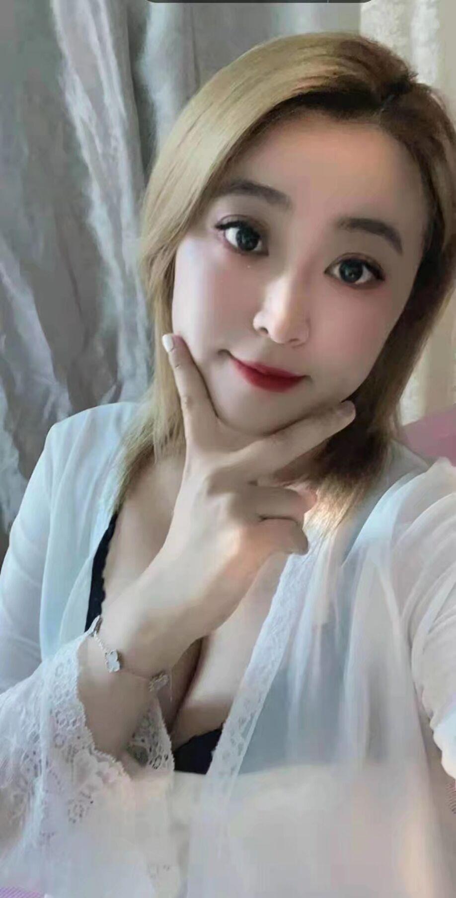 走了又回来的小姐姐 第1张