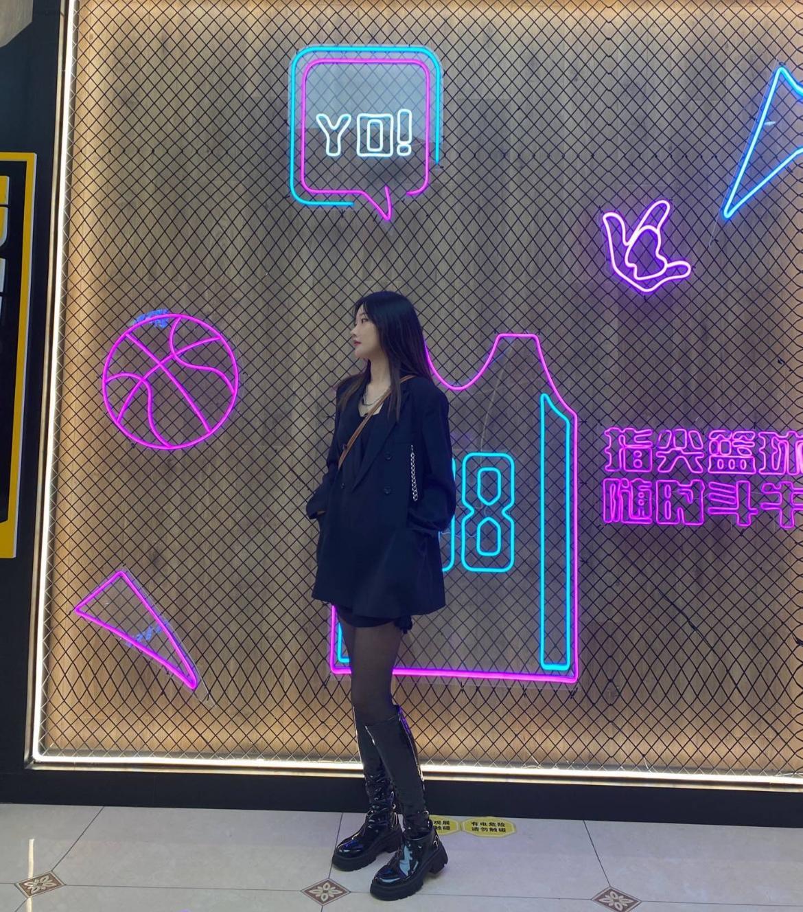 武侯区约到一个性感不错口活好的高颜值美女 第3张
