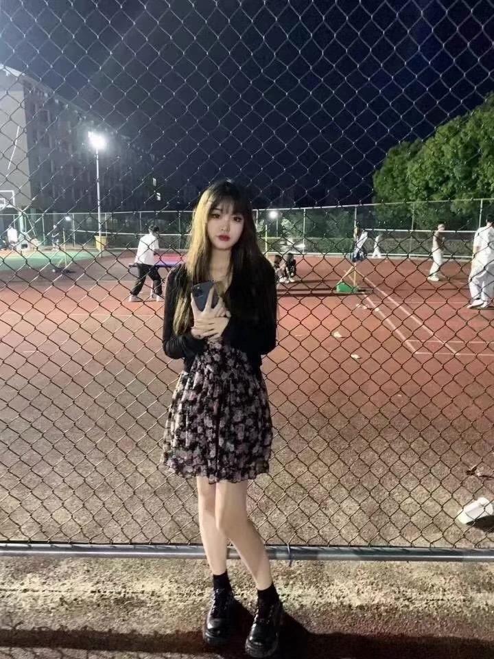 沙坪坝可爱妹子柚子，双腿丝滑，技术蛮好哦 第1张