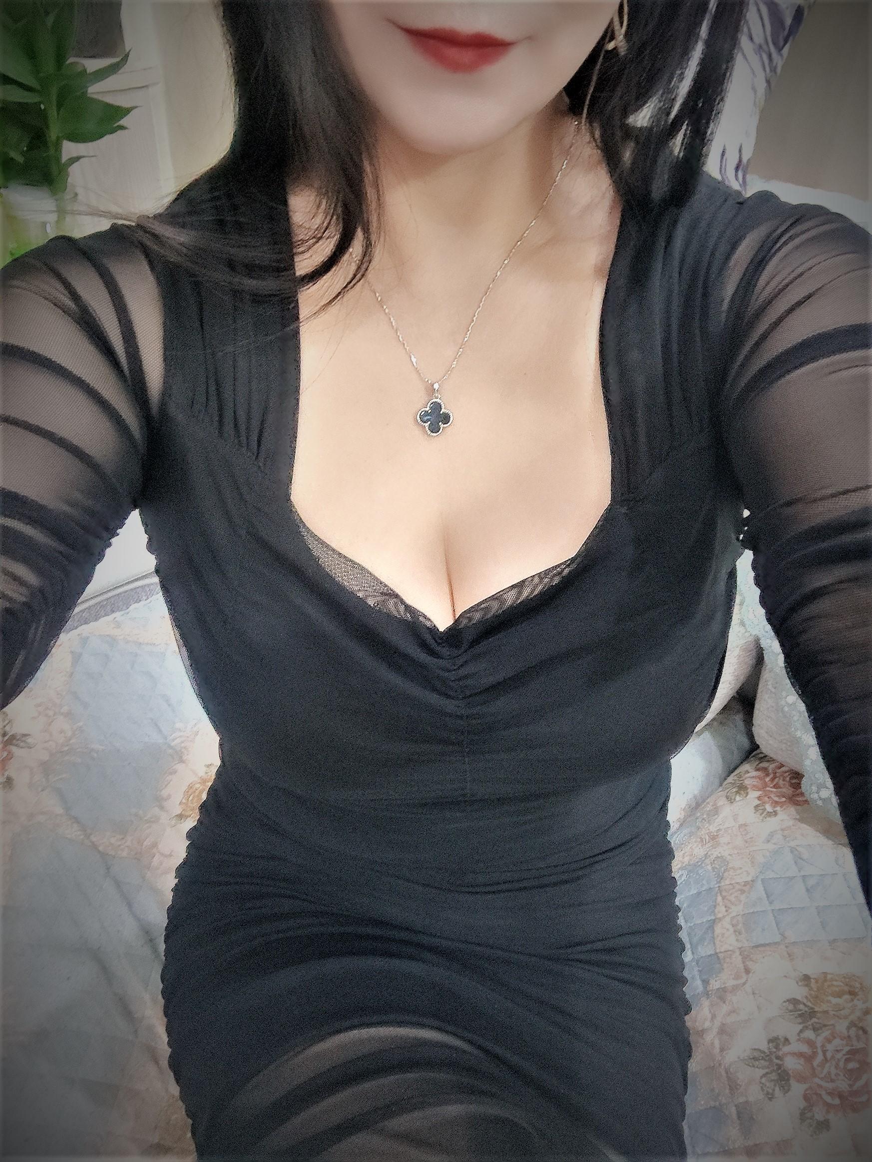 良家少妇，单身，胸大，水多 第2张