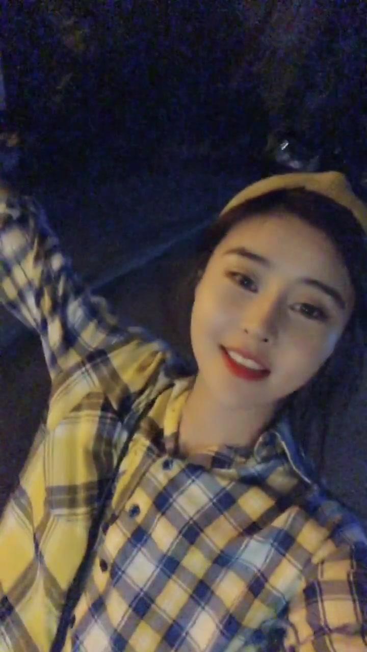 刚实习清纯女学生 第1张