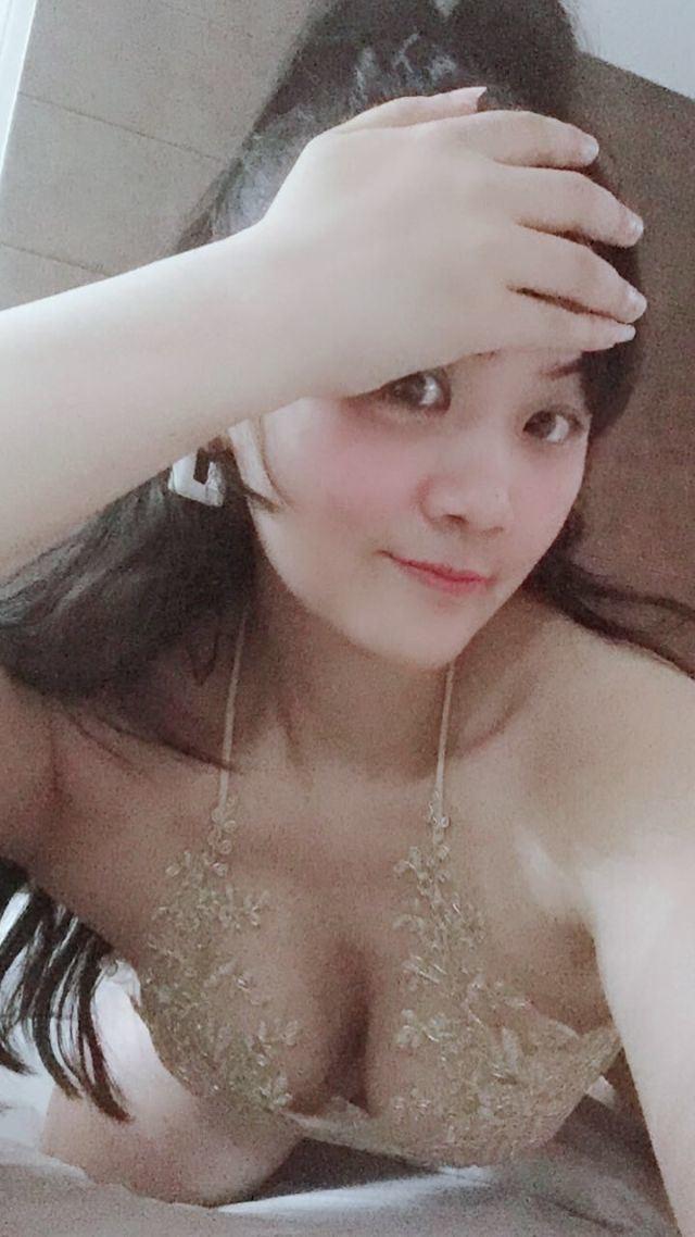 一字马小七 第2张