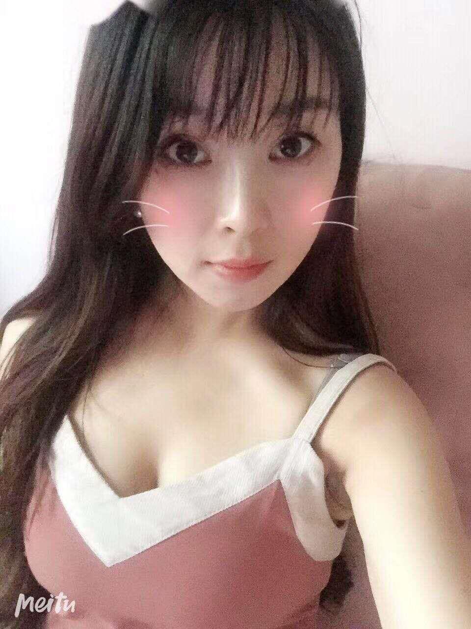 号称‘瑜伽教练’的白皙细腰丰乳妞！值57~ 第5张