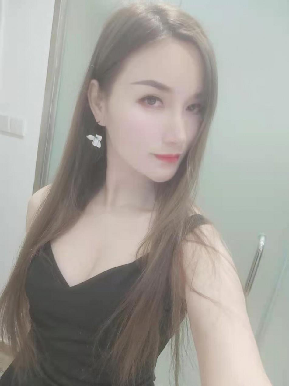 给大家推荐个颜值可以的全套技师 第1张